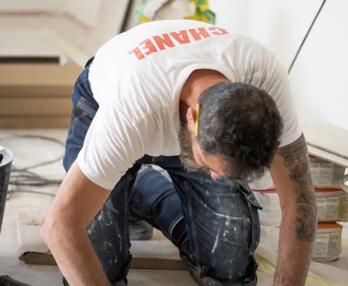 Artisan peintre et plâtrier en aménagement d'intérieur